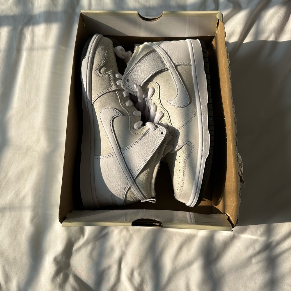 New Nike SB Dunk High × Antihero - Picture 8 of 15